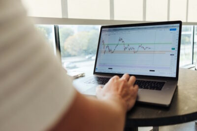 How mobile apps are redefining forex trading in SA