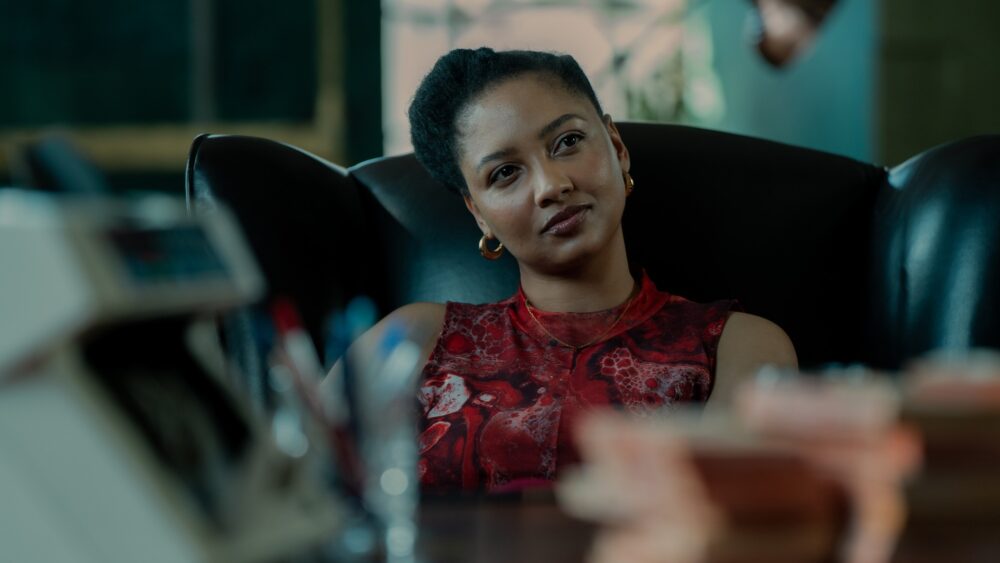 Jo Annereynekegivesawardwinningpersomanceasbk,astreet Smartsinglemomandcounterfeiter(photocredit Netflix)