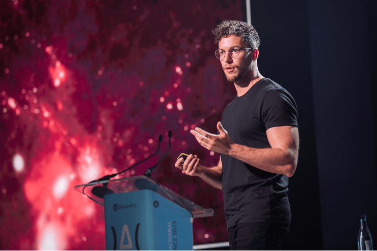 Physicistdrlucapontiggia(phdstringtheory) Onehalfofuniverseonstage Supplied