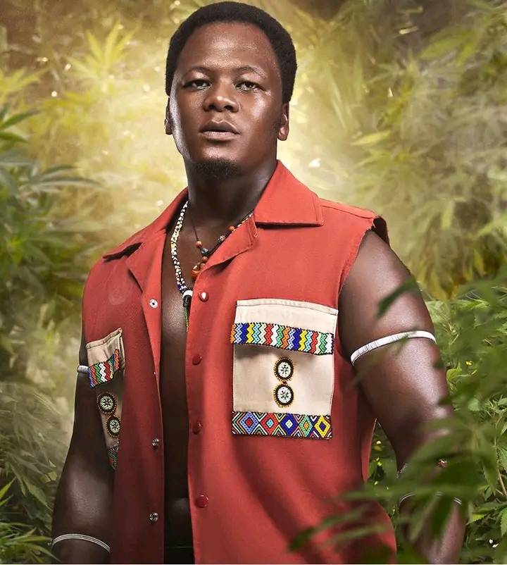 Theprotagonistmkhondwana,portrayedbythembekilekomani(photocredit Mzansimagic)