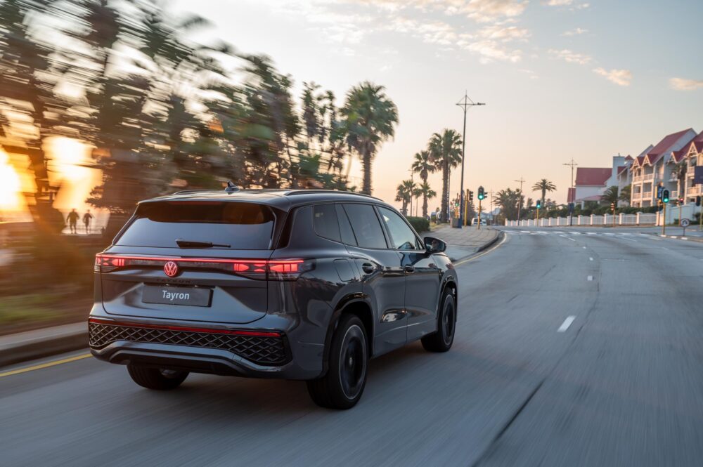 2500tayron Driving 002